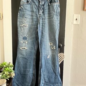We The Free light blue relaxed denim jeans
